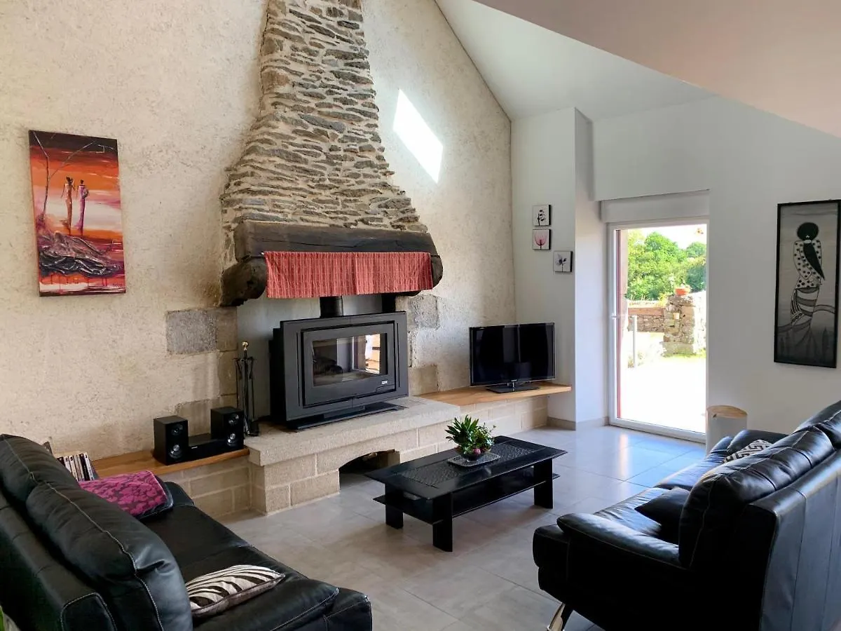 Domaine De Menez Kersers Scrignac Holiday home